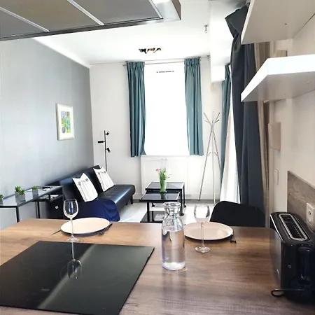 Elegant In The Heart Of Just Steps From The Chateau